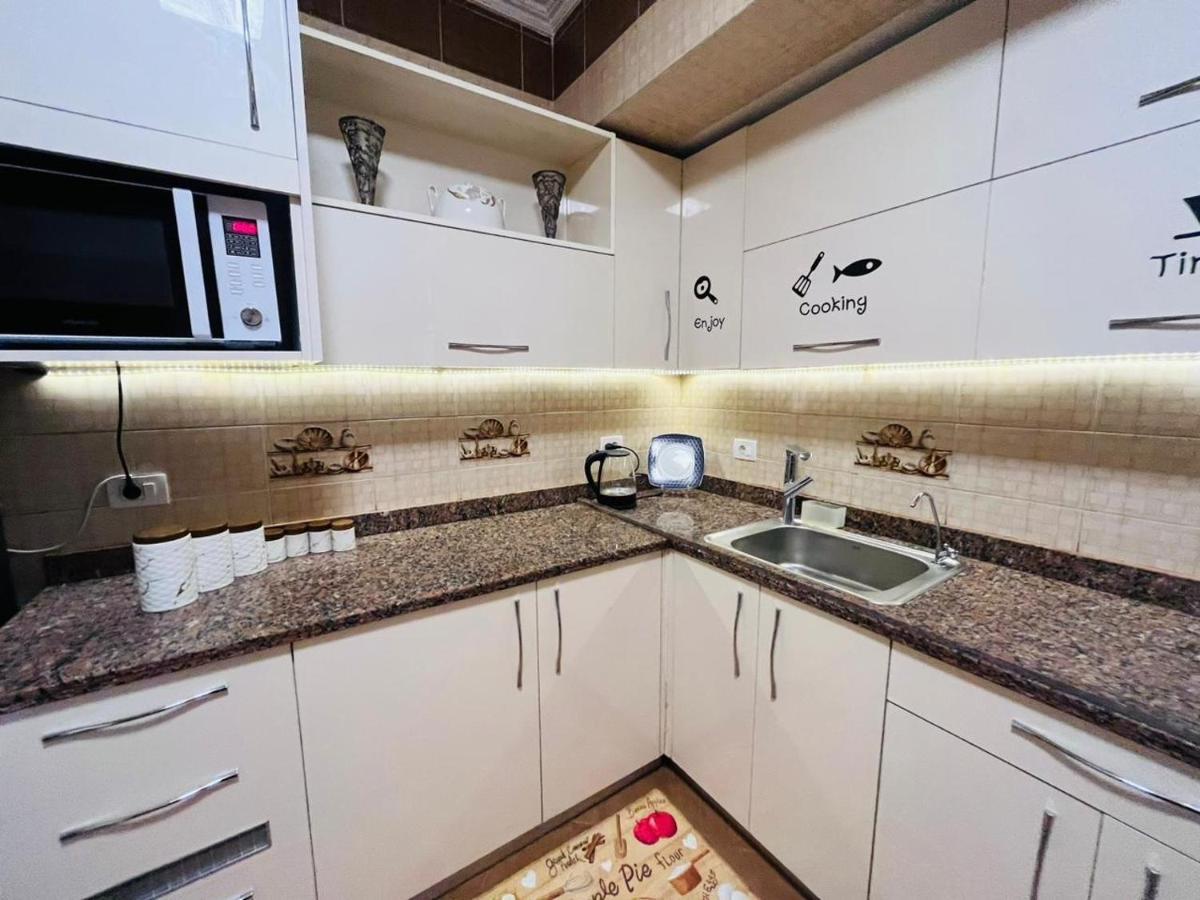 3bd In A Family House With Garden View Cairo